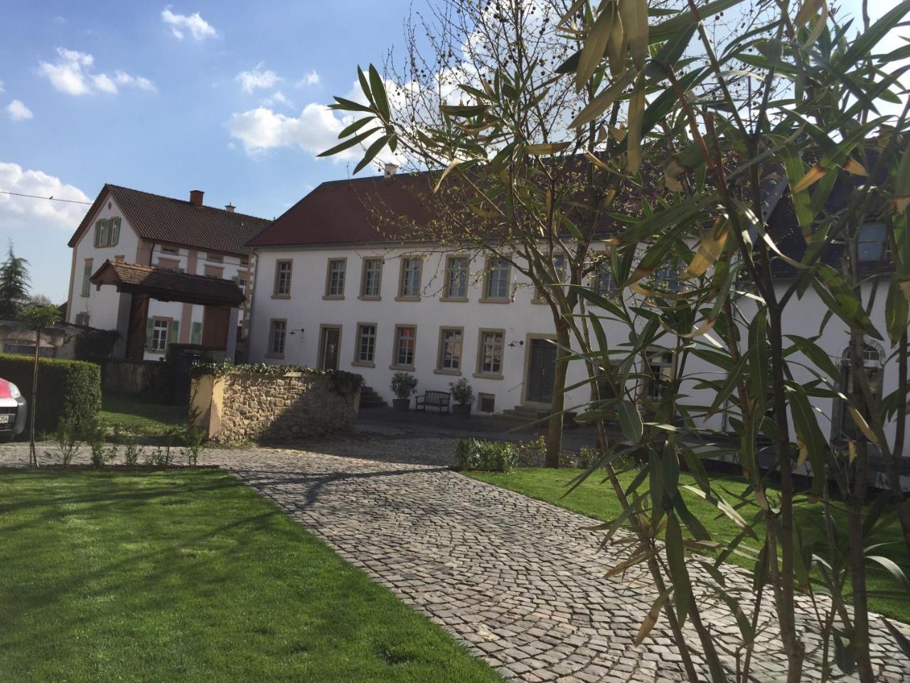 Klosterhof Weingut Boudierkoeller Stetten  Екстер'єр фото